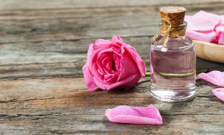 عوارض گلاب در پایین آوردن تب کودک با گلاب 